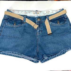 Junior size medium wash belted shorts
